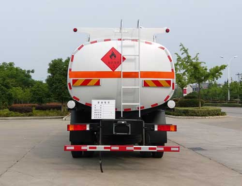 東風(fēng)小三軸18-21立方專威牌HTW5250GYYESC型運油車